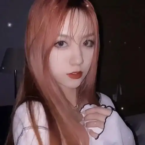 女网红"刀小刀"为何一直侧脸?看到她跳舞露全身模样后,清楚了