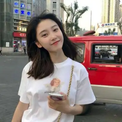 阳光干净的微信头像女积极阳光正能量的女生头像