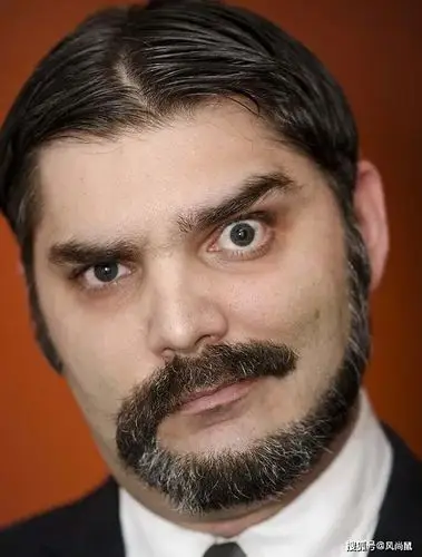 男人脸上长出"猫尾巴",却迷倒万千女性,都说这造型太可爱了