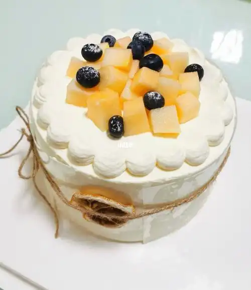 简单奶油水果6寸小蛋糕