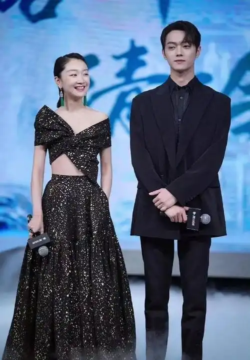 周冬雨和许凯有cp感嘛