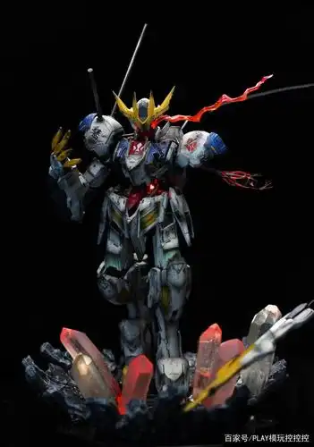战损旧化,加灯改造巴巴托斯狼王高达模型