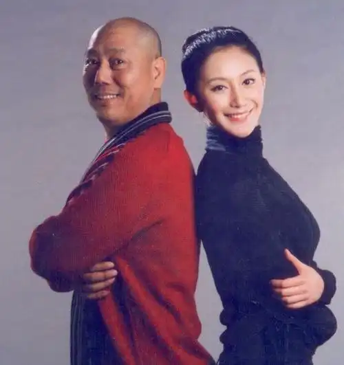 史依弘的现任丈夫是谁史依弘现任丈夫是谁还没有公布,应该还没有现任