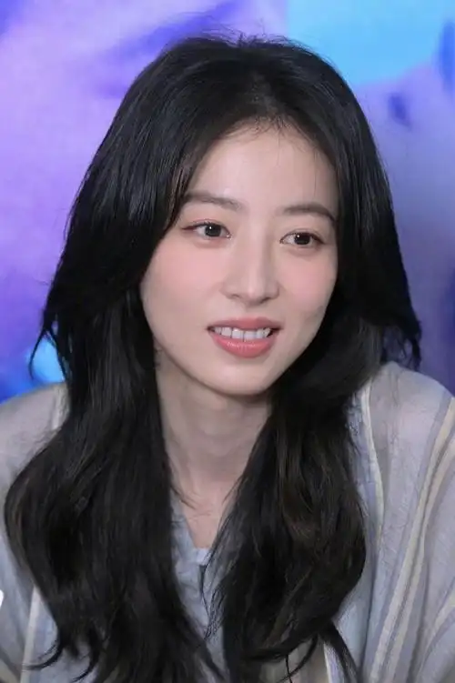 周雨彤的一些怼脸