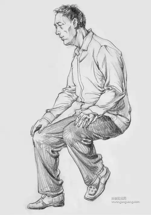 山东新动力画室速写人物坐姿,优秀的人物坐姿速写