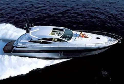 京穗船舶销售员介绍:游艇的价格从几十万到几千万不等,随着游艇的尺寸