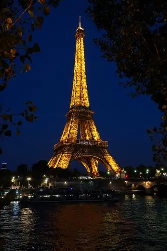 巴黎埃菲尔铁塔夜景