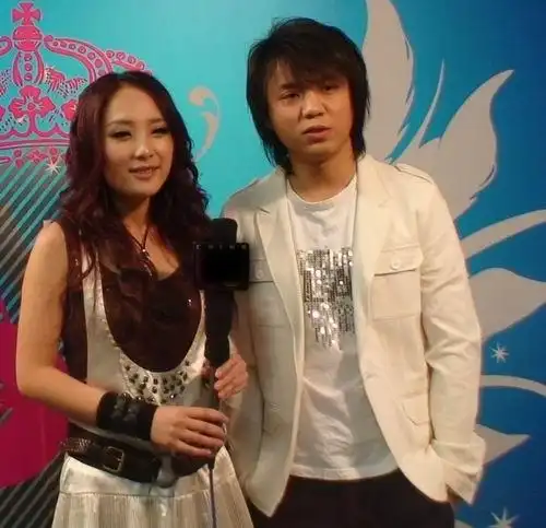 爱乐团《半面妆》海外掀热潮 乐坛奇迹倍受瞩目