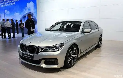 2015广州车展宝马新7系实拍大图.