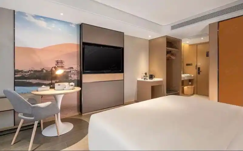 兰州西站七里河大桥亚朵酒店客房图片