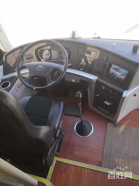 17年宇通49座非营运客车