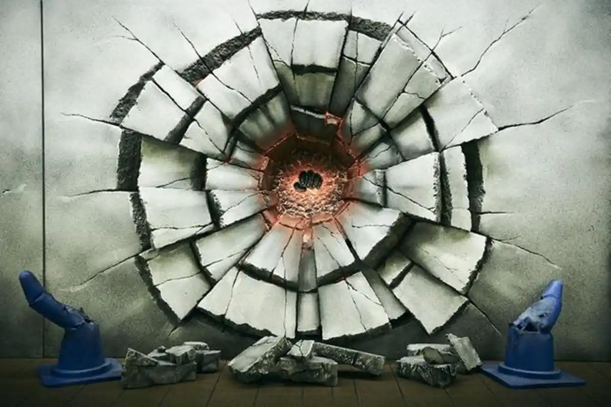 本事,如今已经算是掌握龟派气功水平的第一人了,这一击不仅洞穿了墙壁