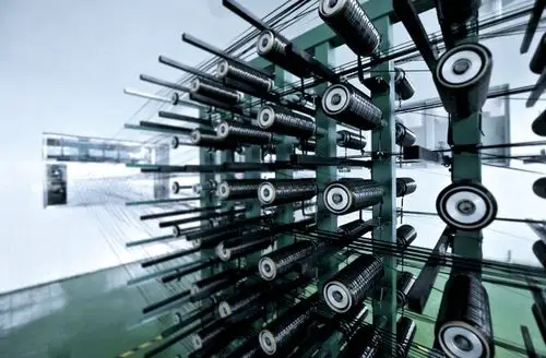 碳纤维车架制造过程(碳布编织中).