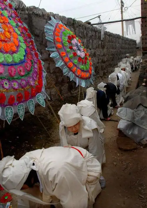 孝女才是葬礼的主角啊