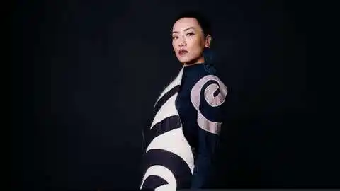 催嫁—沙玛诗薇 2020彝族年晚会现场版