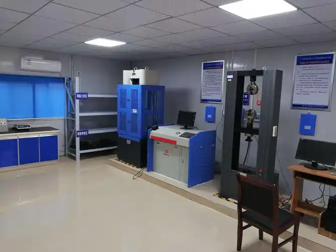 武九八标工地试验室顺利通过专家组验收.