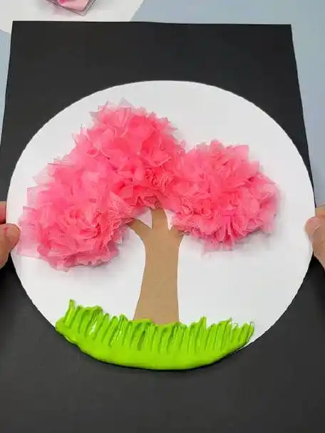 树,解压又好玩,快跟小朋友一起试试看#幼儿园创意亲子手工##亲子手工