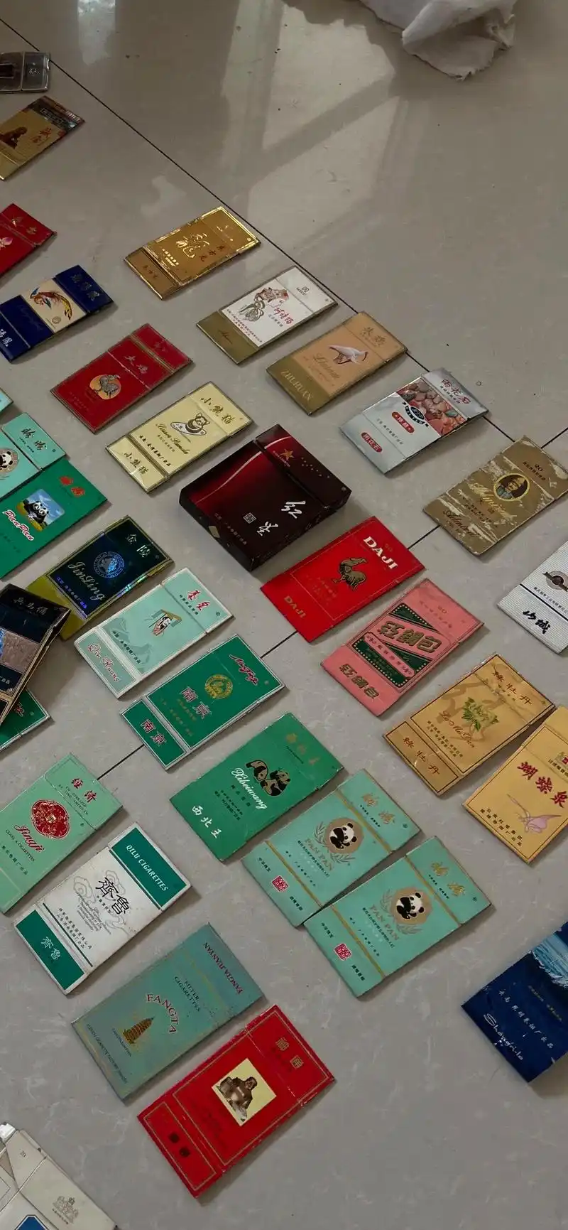 烟盒 儿时记忆,现在的经典烟盒,#烟民看过来 看看你抽过的 - 抖音