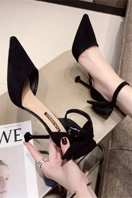 欧美气质新款春夏百搭尖头一字扣带性感高跟鞋女细跟中空复古单鞋