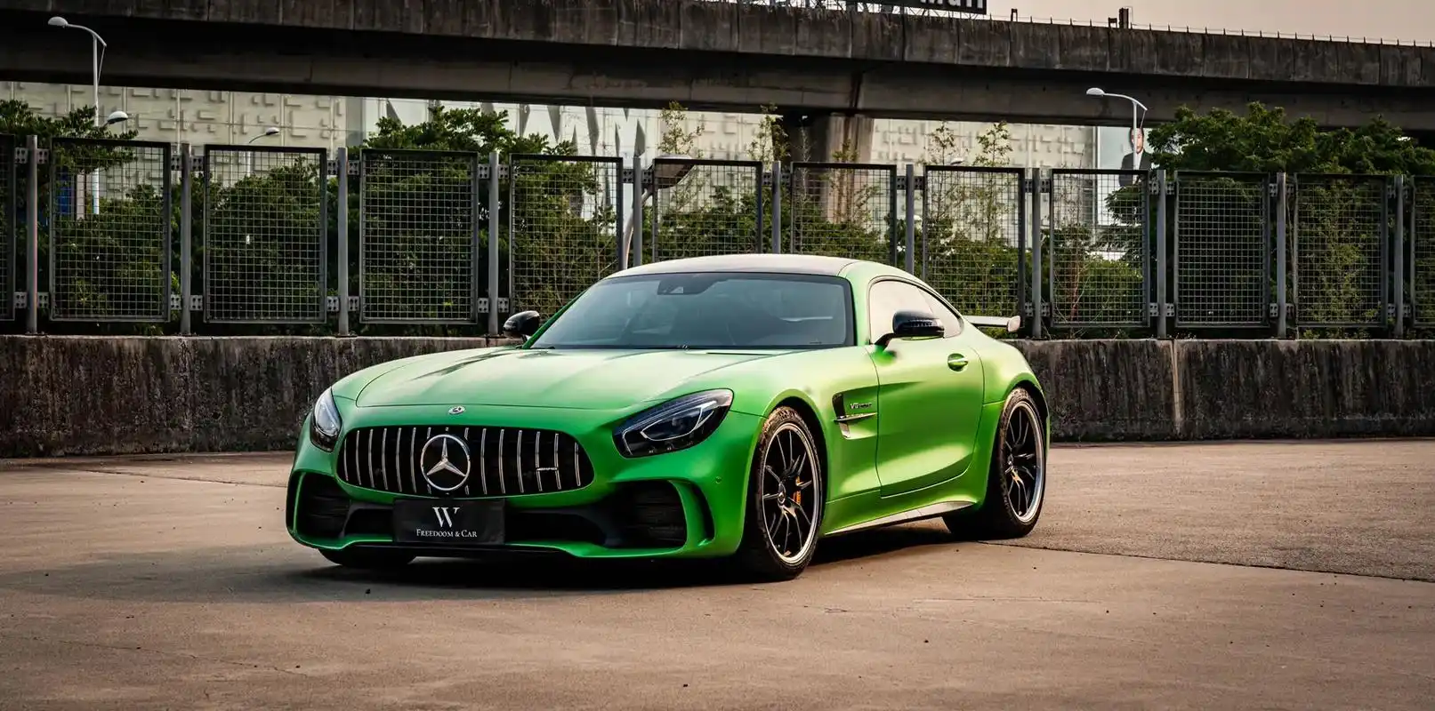 全国限量的二十八台的绿魔gtr,赛道利器绿色恶魔奔驰#amg - 抖音