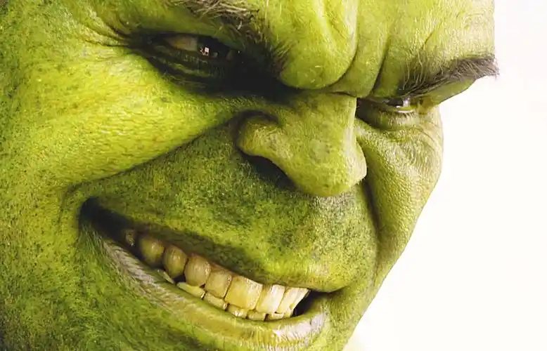 漫威:浩克一笑,寡姐?
