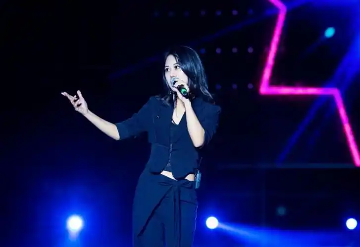 燃昨天一场演唱会刷爆都匀人的朋友圈你去看了吗