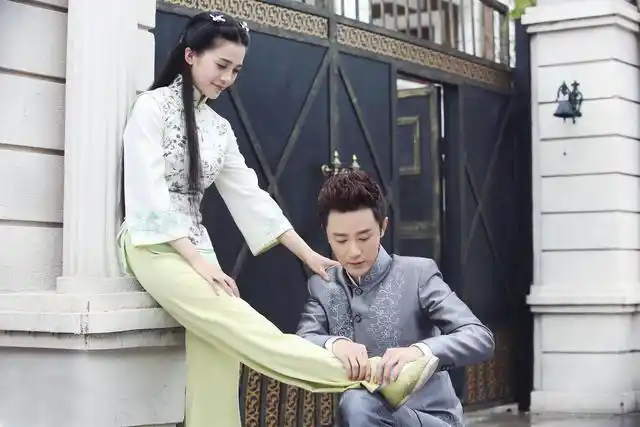 忍冬艳蔷薇赵樱子灵气满满演技一骑绝尘一个镜头见证演技