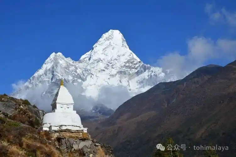 尼泊尔两届金冰镐奖项获奖者尝试无氧攀登珠穆朗玛峰首批商业登山者