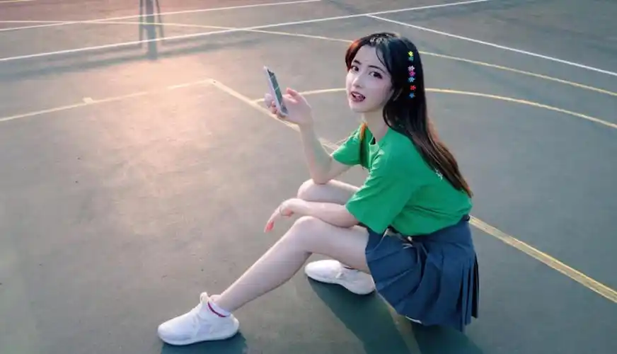 阿卡丽扮相接近本尊,是faker的最爱_fofo