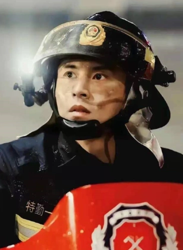 《山河令》肯定不会有续集,还好,不想红的张哲瀚终于出圈了