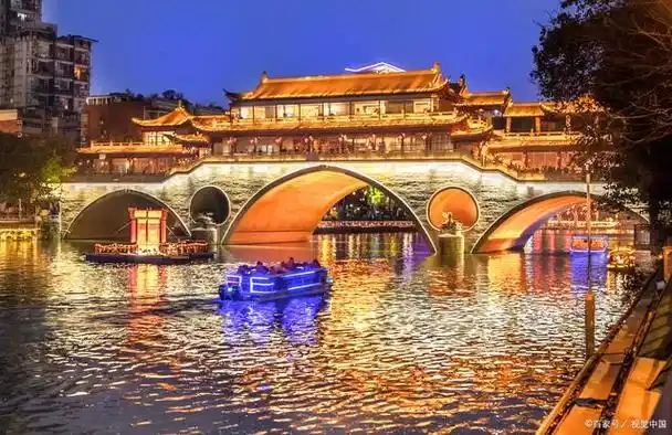 天府之国成都,作为旅游胜地,又有蜀中杭州之称,五一出游好地方