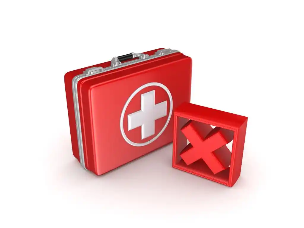上一个医疗手提箱红十字标记.