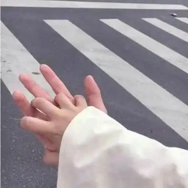 牵手情头～_情侣头像_我要个性网