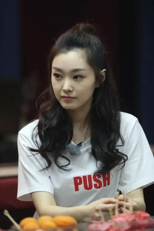 颜值担当!宋轶生图都这么美!