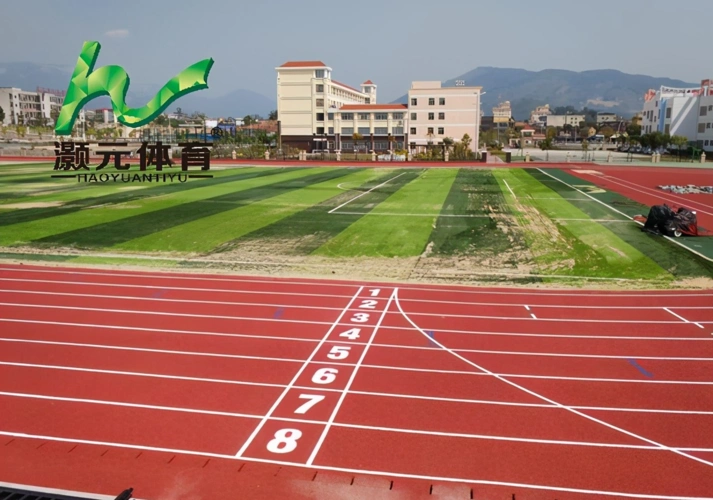 仅塑胶跑道翻新可能就是个超100亿市场