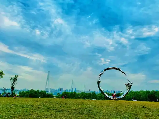 游览汉口江滩公园(四期)2020.10.25