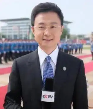 刚强图片 央视主持人刚强工作生活图片