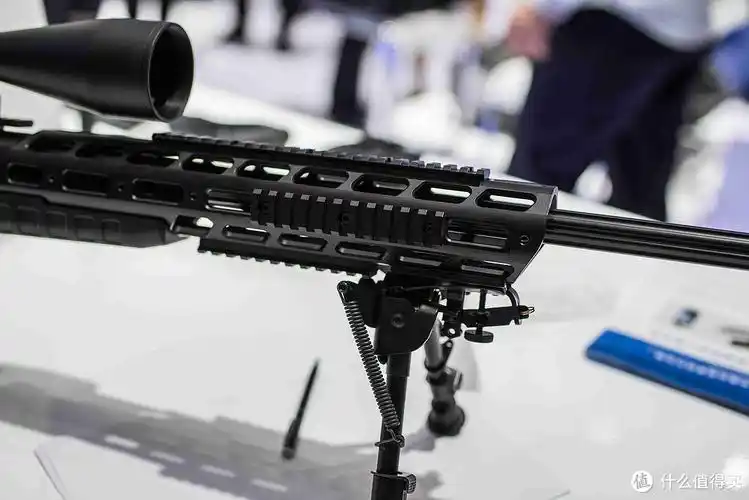 我替你们去参加了国内仅有的玩枪展会并发回了这篇关于轻武器和瞄具的