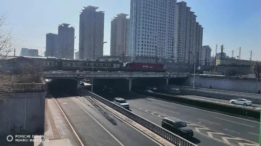 【中国铁路】莲花桥机位拍车 t175次列车出北京西站