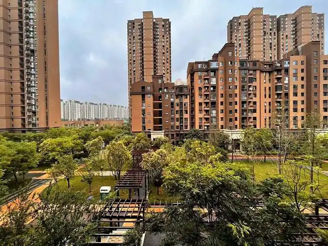 西安房产网>西安二手房>曲江新区二手房>曲江四小二手房>招商依云曲江