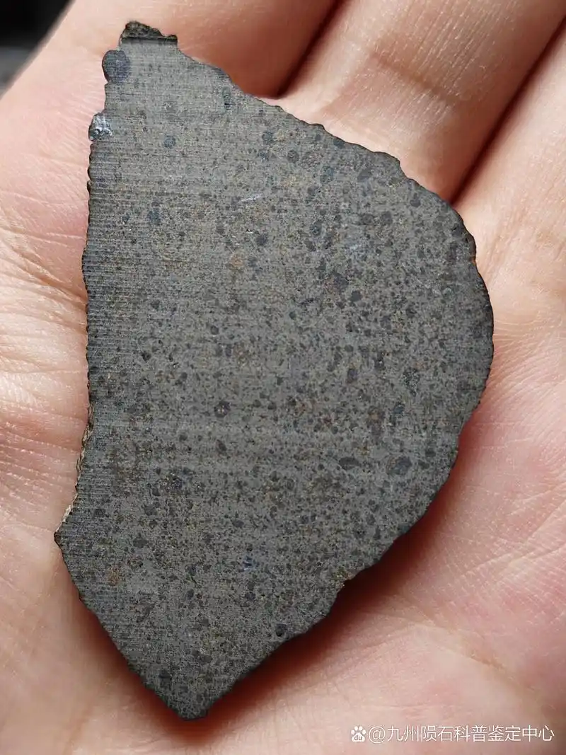 67按照当前的分类标准,碳质球粒陨石有9个化学群,ci, cm,cr,cb,ch