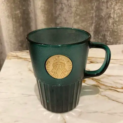 昨天刚好想买个水杯,路过星巴克随便进店看看,就买到这么好看的杯子