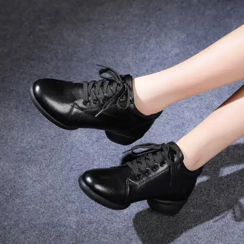 街驰舞蹈鞋女真皮广场舞软底吉特巴水兵舞交谊舞三步踩秋冬跳舞鞋