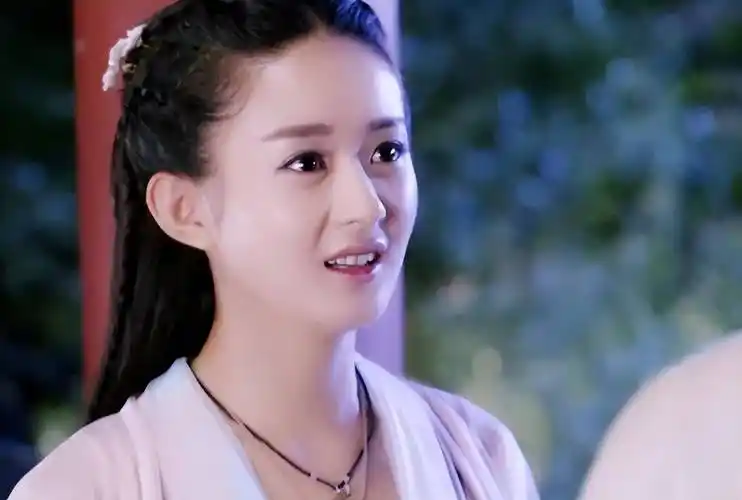 原创赵丽颖和替身合照引争议被嘲长相不及替身演技还有大问题