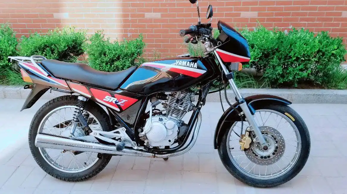 雅马哈刘德华125srz