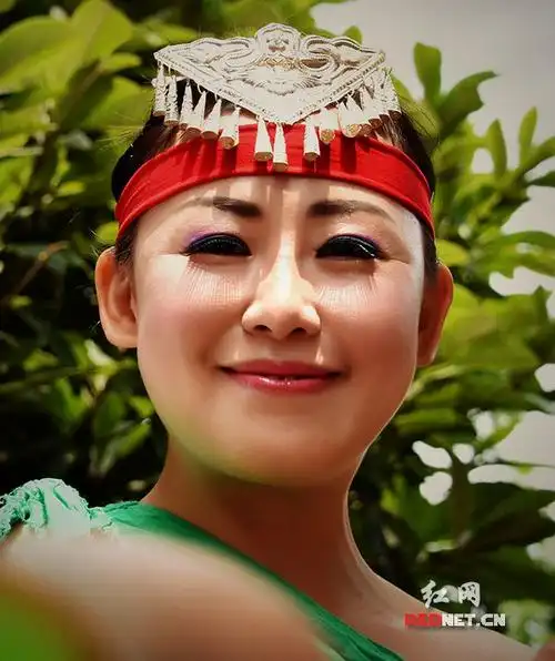 "最美中国人"各族群众笑脸展示部分作品欣赏