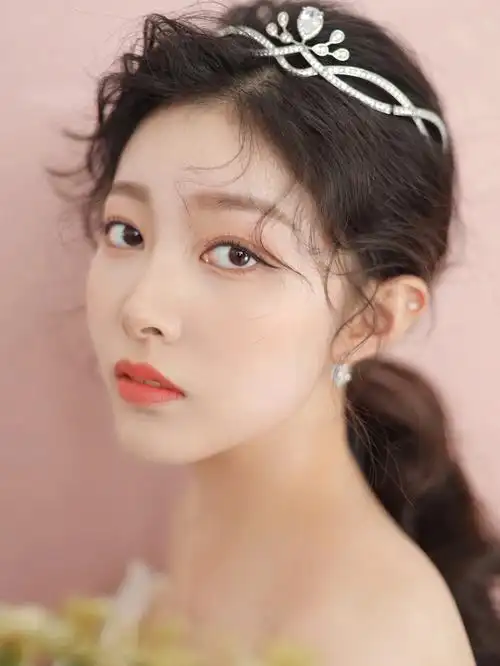 韩式低马尾造型