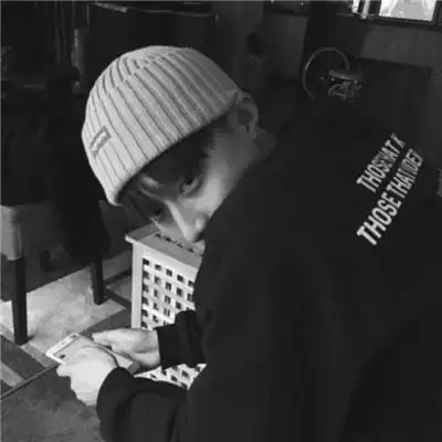 qq个性头像男生霸气成熟一点的 帅气超有范的男生qq头像