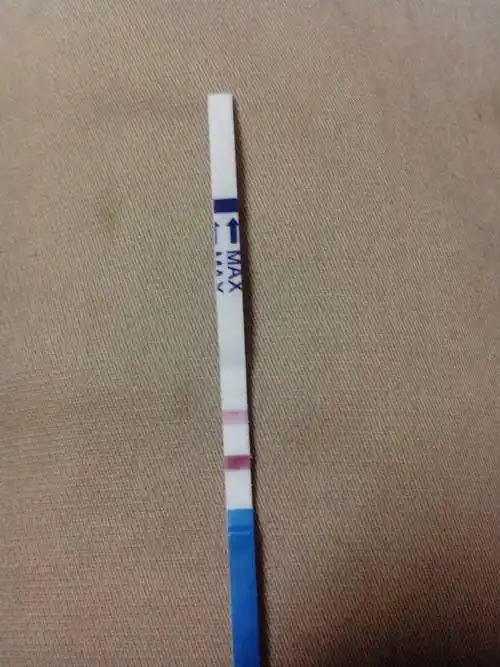 问:请问怀孕多久可以去医院检查 我是上个月八号来的月经 自己用试纸