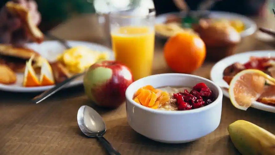 早上吃好美味又营养的早餐高清图片(2)_唯美图片